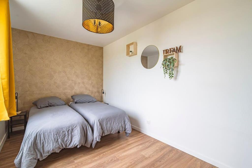 "Le Chaleureux" Appartement Pour 4 Personnes Isles-sur-Suippe Luaran gambar