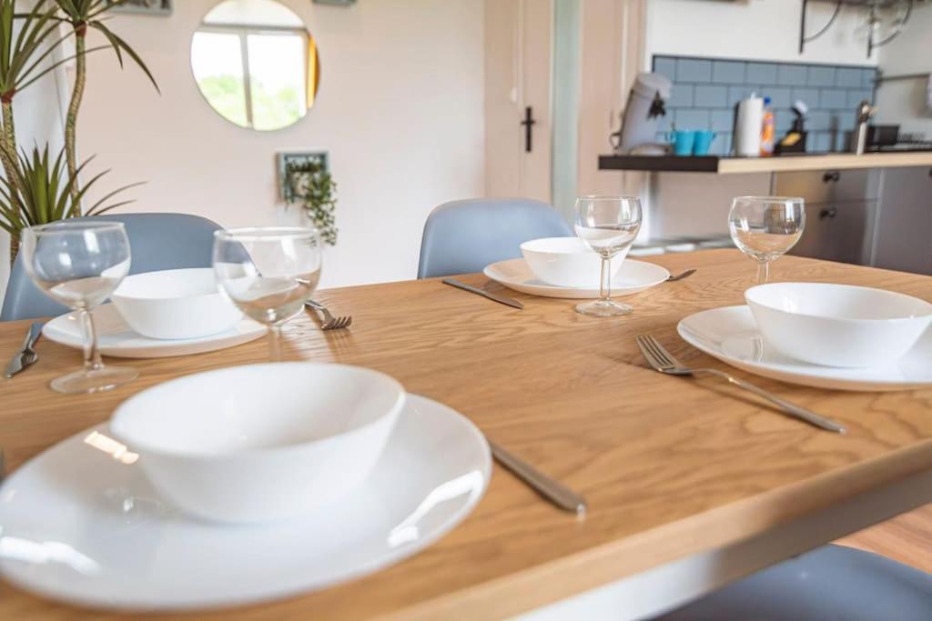 "Le Chaleureux" Appartement Pour 4 Personnes Isles-sur-Suippe Luaran gambar