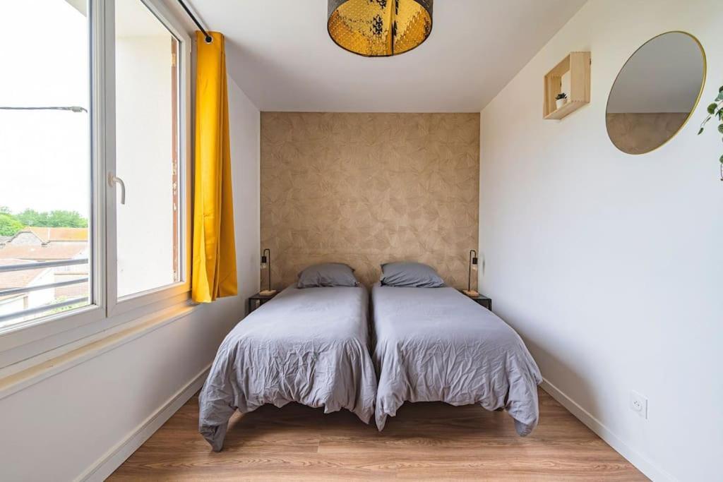 "Le Chaleureux" Appartement Pour 4 Personnes Isles-sur-Suippe Luaran gambar